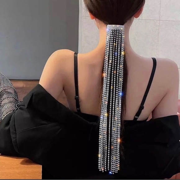 Accessories - Rhinestone Tassel Ponytail Clip